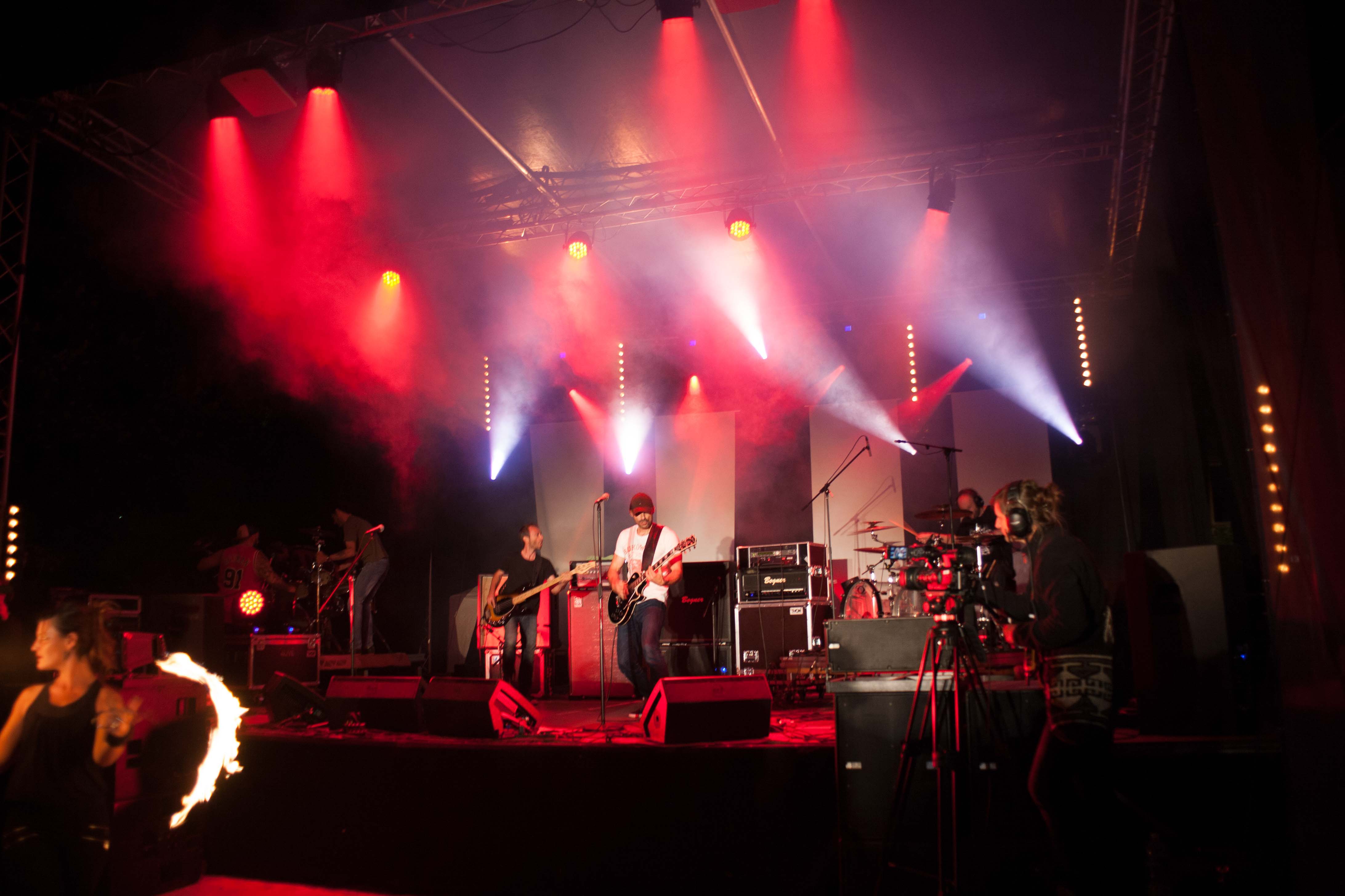 Prestation scène, son, lumière et vidéo de la fête de la musique à Veyssilieu